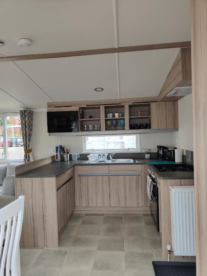 J6 Static Caravan, Fairway Holiday Park Sandown Dış mekan fotoğraf
