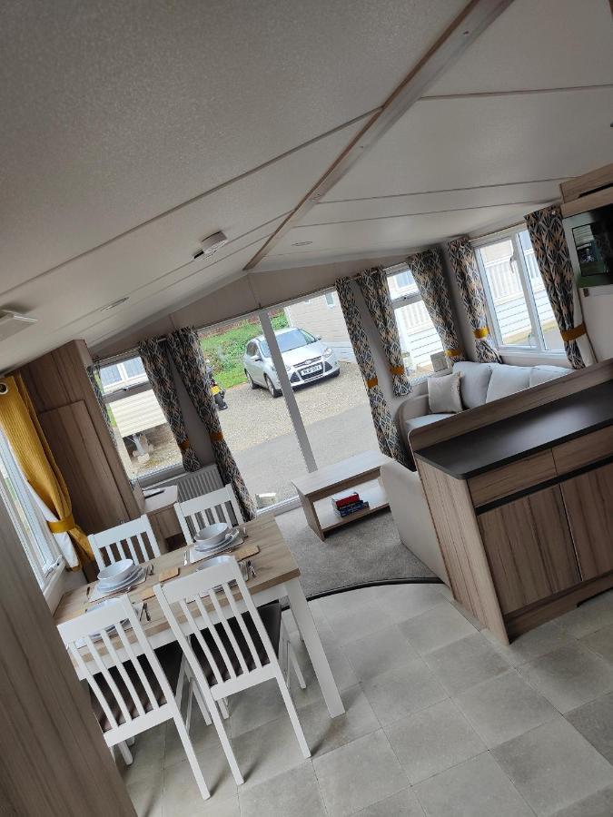 J6 Static Caravan, Fairway Holiday Park Sandown Dış mekan fotoğraf